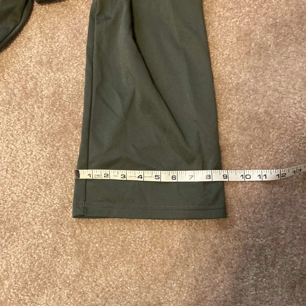 Under Armor Forest Green Mesh Athletic Pants - Picture 5 of 6